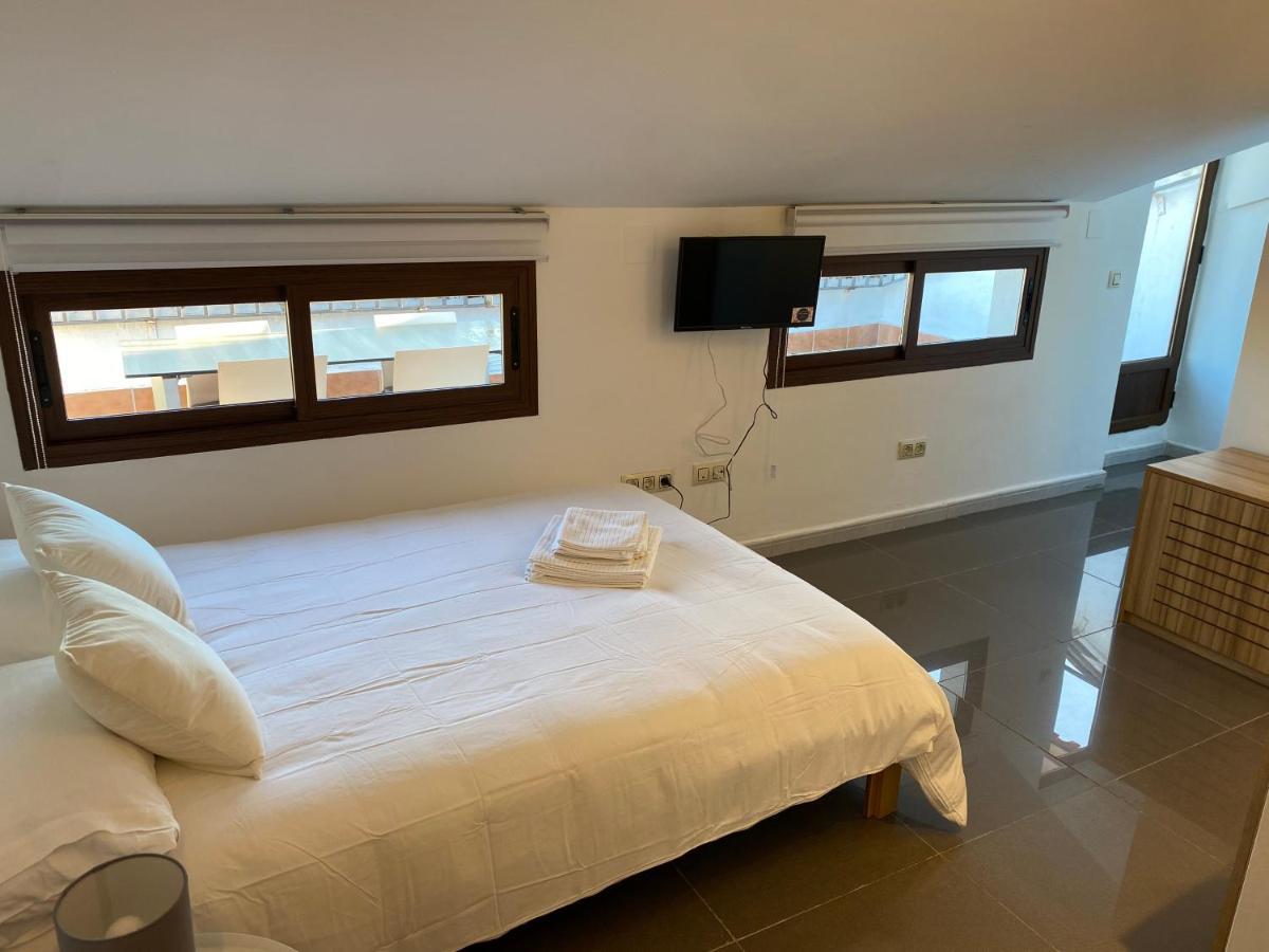 Apartamentos Fuente Arriba Poyales Del Hoyo Bagian luar foto